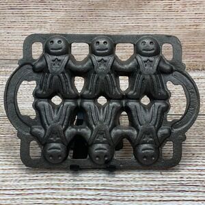 Vintage Cast Iron Gingerbread Man‎ Mold Cake Pan 6 Figures Unused